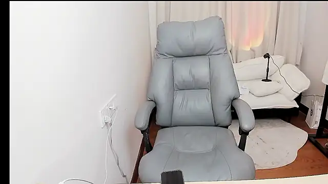 linlinjiang33 online show from January 8, 3:34 am