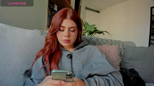 jossephine  online show from July 15, 9:44 pm