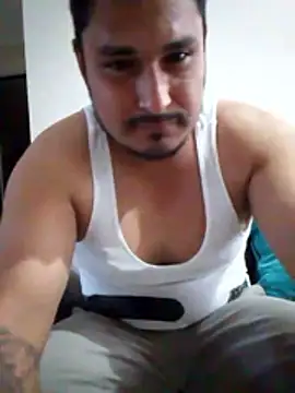 cristian112090 online show from February 5, 11:55 pm