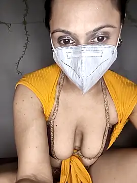 HONEY BEBS online show from February 5, 5:53 pm