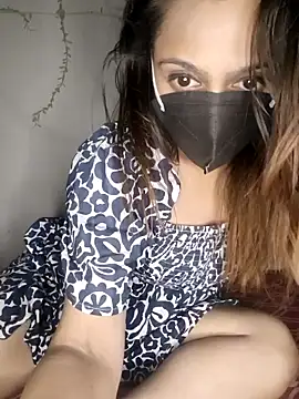 HONEY BEBS online show from February 23, 6:19 pm