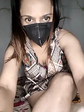 HONEY BEBS online show from February 26, 4:51 pm