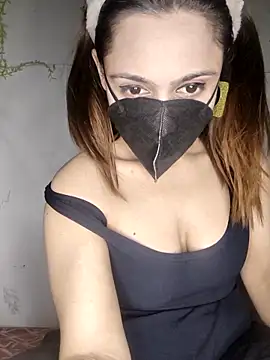 HONEY BEBS online show from February 14, 5:13 pm