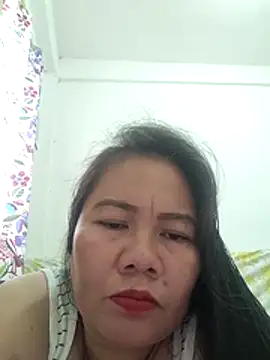 hottiemama69 online show from February 3, 5:38 am