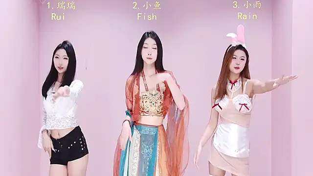 Miss-Girl online show from January 6, 2:32 pm