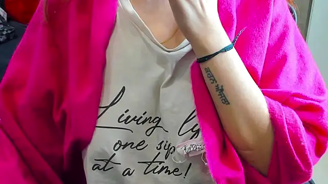 Snapshot of shawtty_lakshika23 chatting on November 27, 10:59 am shawtty lakshika23 online show from November 27, 10:59 am