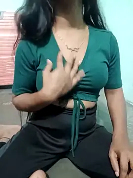 Zoyaa-Zubair online show from March 11, 6:46 pm