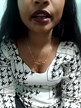 Zoyaa-Zubair online show from March 12, 7:07 pm