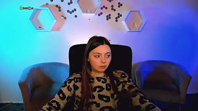 tessa tea online show from December 1, 11:11 am