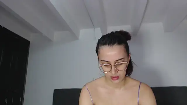 abigail smith15 online show from February 5, 3:13 am