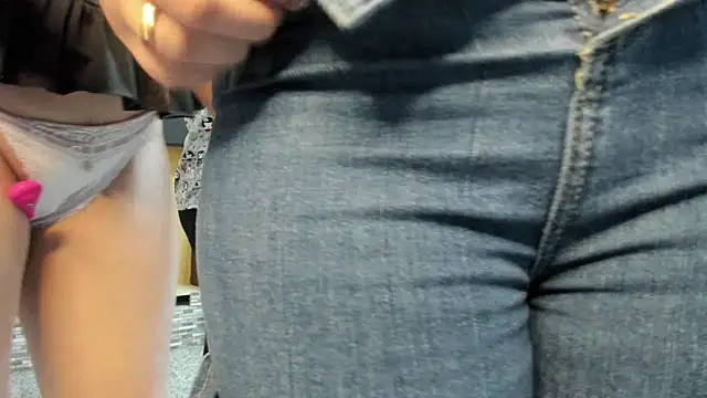 secret-roomies online show from March 17, 11:46 am