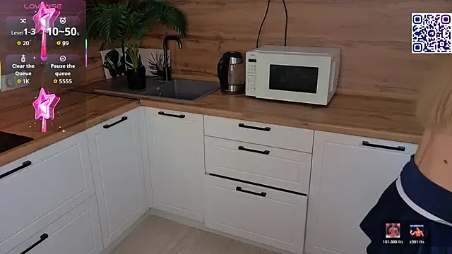 LaurieGutierrez online show from January 6, 5:11 am