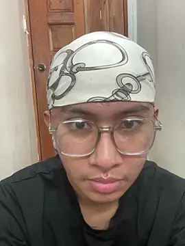 asiantwink0000 online show from February 7, 9:23 pm