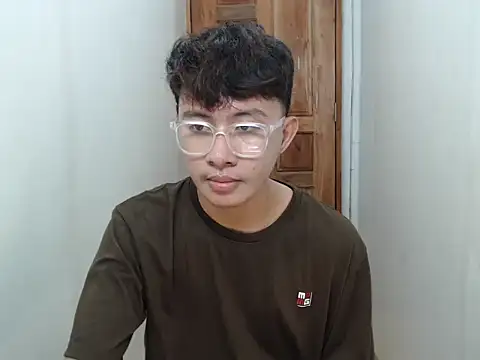 asiantwink0000 online show from December 21, 4:08 pm