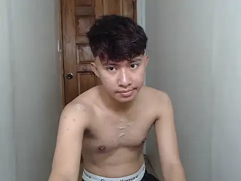 asiantwink0000 online show from January 13, 12:04 am