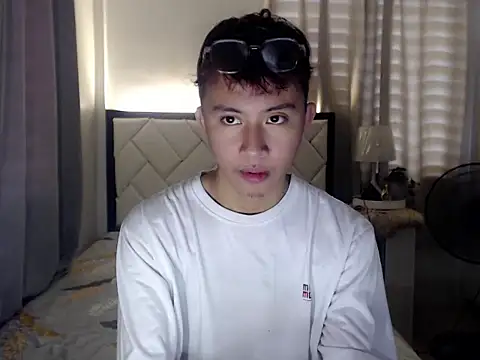 asiantwink0000 online show from February 11, 2:00 am