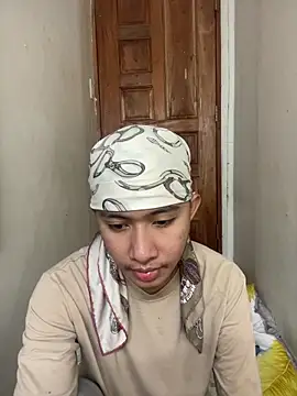 asiantwink0000 online show from February 5, 11:55 pm