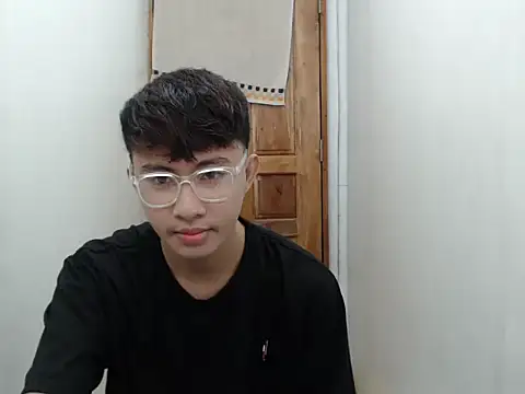 asiantwink0000 online show from December 18, 8:30 am