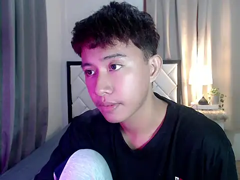 asiantwink0000 online show from February 15, 4:39 pm