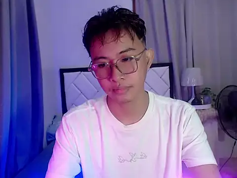 asiantwink0000 online show from February 19, 11:07 am