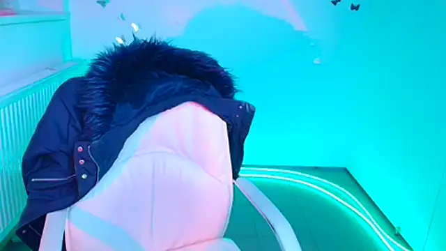 Amanda Swannn online show from January 9, 12:45 pm