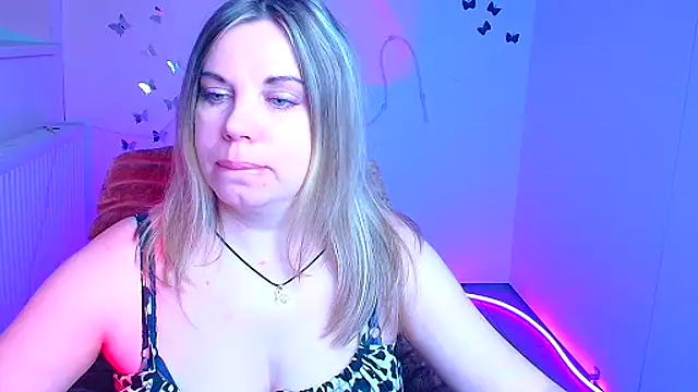 Amanda Swannn online show from April 5, 5:58 am