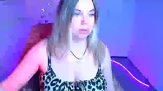 Amanda Swannn online show from March 27, 12:39 pm