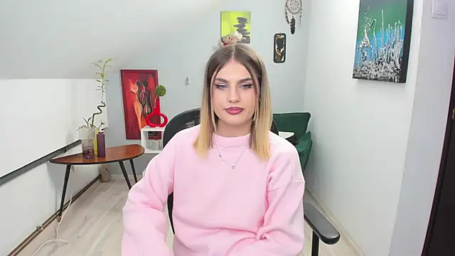 SarahOwenn online show from December 2, 1:35 pm