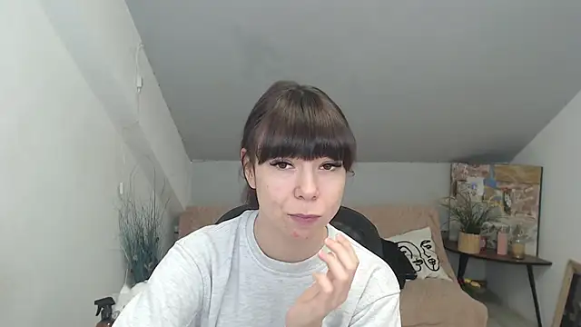 MayaWill online show from December 4, 12:59 pm