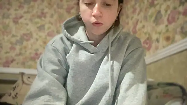 Aphr0ditee online show from May 1, 2:44 pm