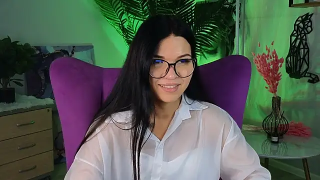 LulaMazzeo online show from November 28, 1:33 pm