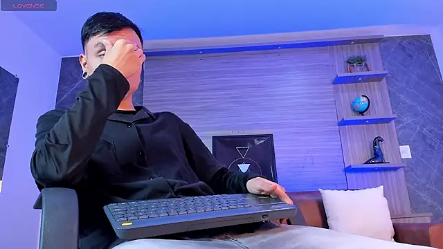 Bastthianxxx online show from December 4, 7:24 pm