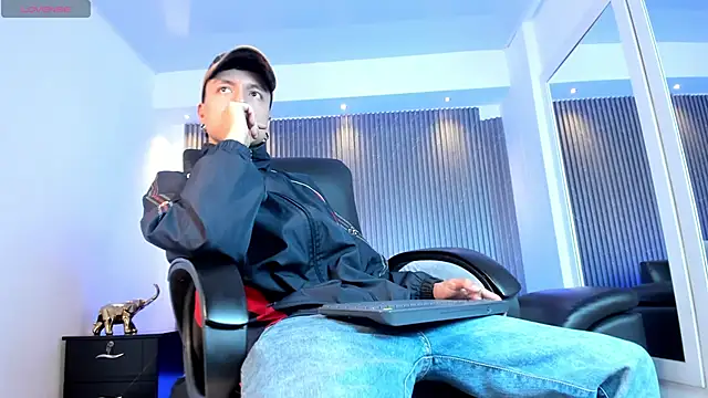 Bastthianxxx online show from December 18, 7:40 pm