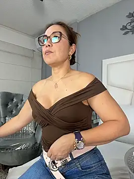 AnnaJaimes online show from April 5, 8:15 pm