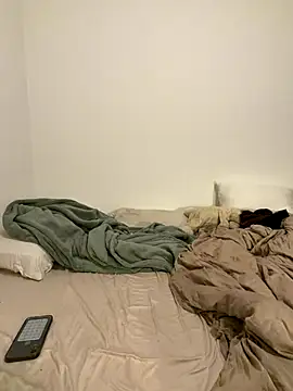 Alicatcua  online show from December 14, 3:13 am