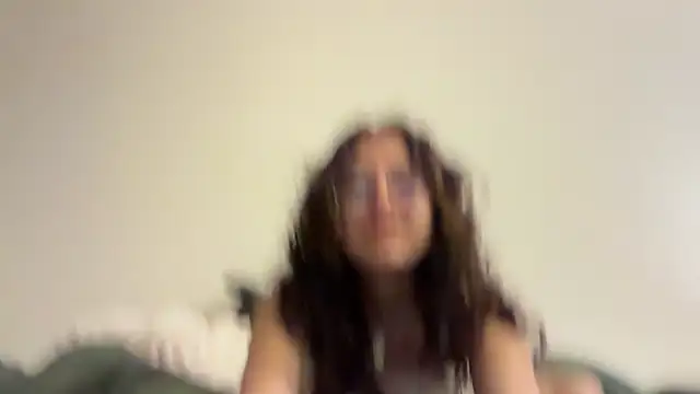 Alicatcua  online show from May 29, 1:55 am