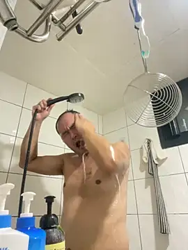 chenweine online show from November 28, 4:18 pm