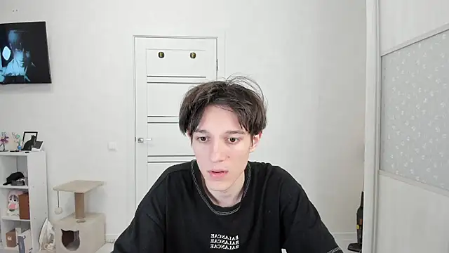 Mickleloveu online show from December 1, 4:19 pm