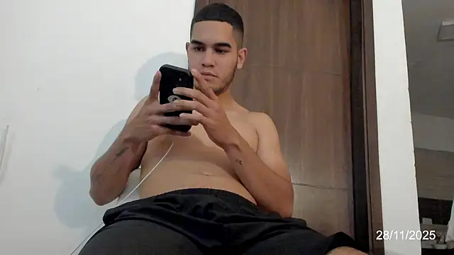 Snapshot of King_magno_ chatting on November 28, 4:51 pm King magno online show from November 28, 4:51 pm