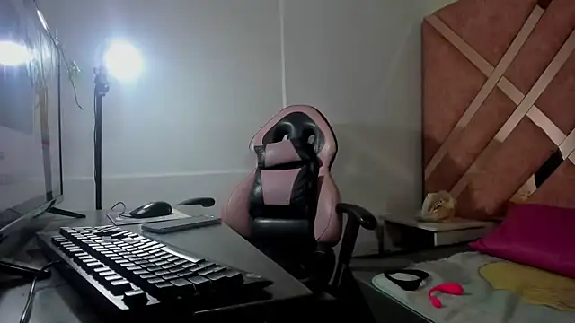 Valeria gil  online show from March 5, 3:25 am