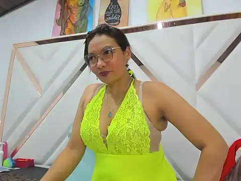 Valeria gil  online show from December 3, 11:36 pm