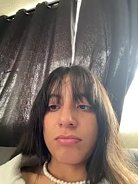 Mia fiire online show from February 23, 7:14 pm