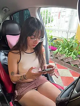 Mia fiire online show from November 30, 7:36 pm