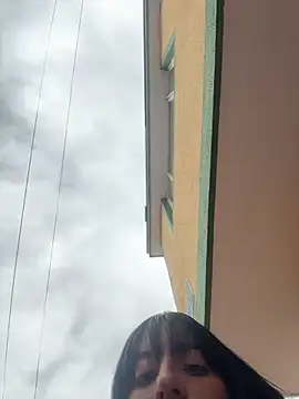 Mia fiire online show from February 8, 7:00 pm