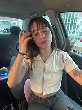 Mia fiire online show from March 27, 7:15 pm