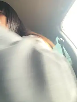 Mia fiire online show from March 16, 7:05 pm