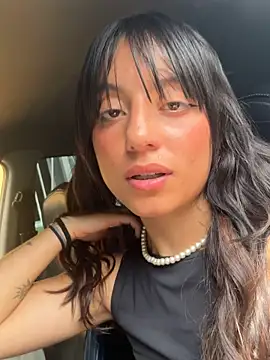 Mia fiire online show from February 5, 7:21 pm