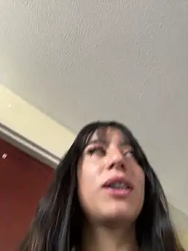 Mia fiire online show from February 26, 7:14 pm