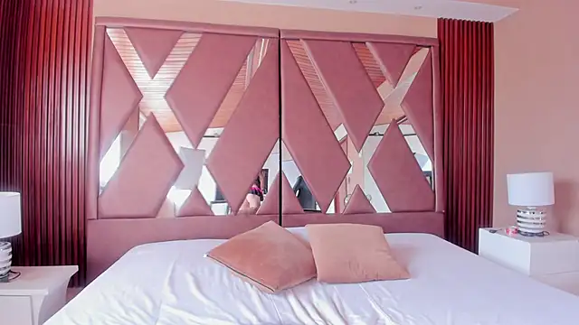 Karol Yannil online show from November 29, 8:09 pm