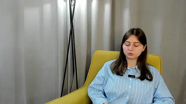 SophiaHalligan online show from November 28, 8:14 am